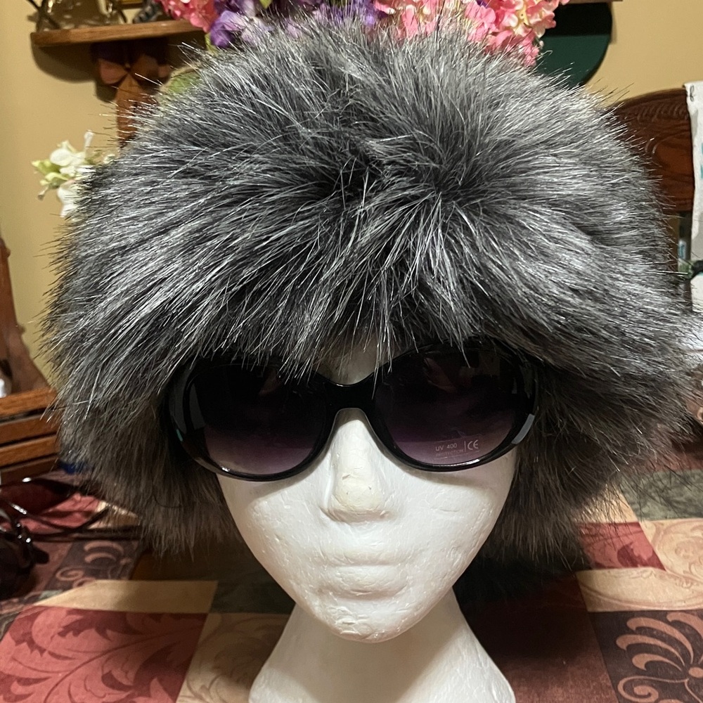 Faux silver fox hat with tail and uv 400 Sunglasses